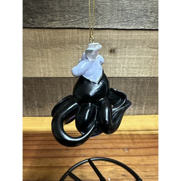 Disney Villains Storybook Christmas Ornament Ursula Little Mermaid - Picture 3 of 3